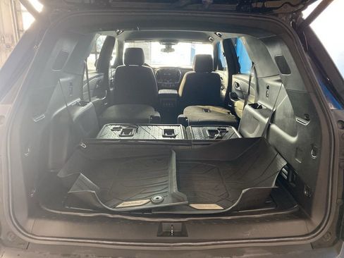 Used 2023 Chevrolet Traverse LT w/ LPO, Floor Liner Package image 11