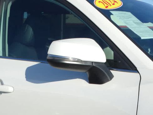 Used 2024 Toyota Grand Highlander XLE image 7