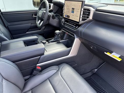 Used 2026 Toyota Sequoia Platinum w/ TRD Off-Road Package AWD/4WD image 17
