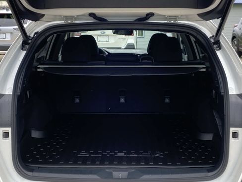 Used 2025 Subaru Outback Onyx Edition image 32