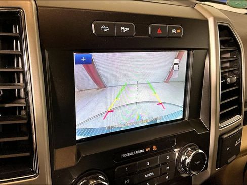 Used 2019 Ford F150 Lariat AWD/4WD image 17