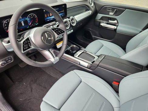 Used 2026 Mercedes-Benz GLB 250 4MATIC image 7