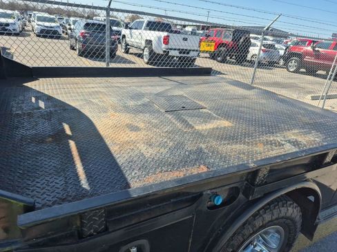 Used 2021 Chevrolet Silverado 3500 LT w/ Convenience Package image 9