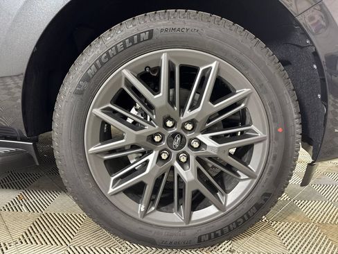 New 2026 Ford Expedition Platinum w/ Stealth Appearance Package AWD/4WD image 19