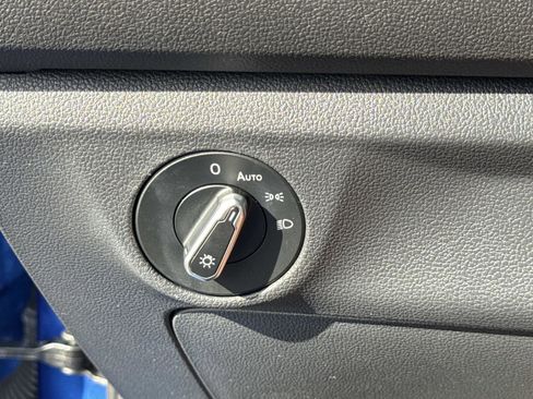 Certified 2024 Volkswagen Jetta Sport image 21