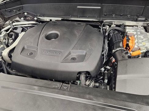 Used 2023 Volvo XC90 T8 Plus w/ Protection Package Premier image 27