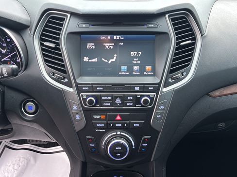 Used 2018 Hyundai Santa Fe Sport FWD image 29