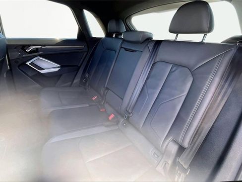 Used 2025 Audi Q3 2.0T Premium w/ Convenience Package image 28