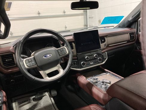 Used 2022 Ford Expedition Max Limited image 25