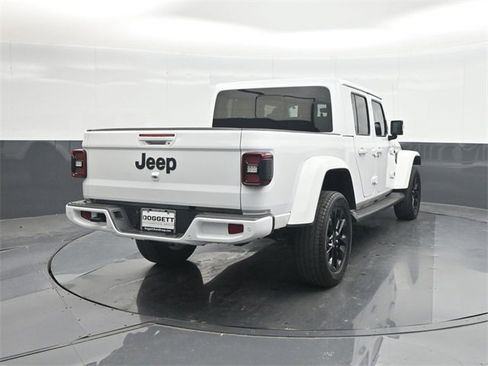 Used 2023 Jeep Gladiator Overland image 26