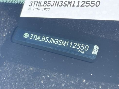 Used 2025 Toyota Tacoma TRD Sport image 6