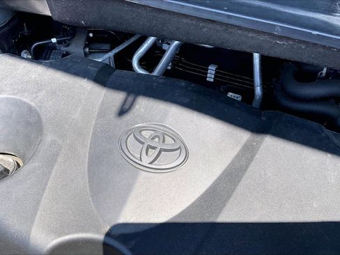 Used 2020 Toyota Highlander Limited FWD image 34