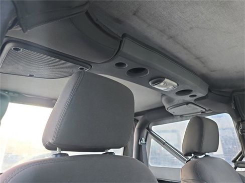 Used 2015 Jeep Wrangler Sport image 24