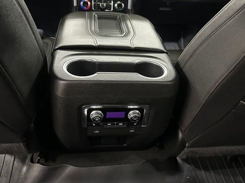 Used 2022 GMC Yukon SLT w/ SLT Premium Package AWD/4WD image 24