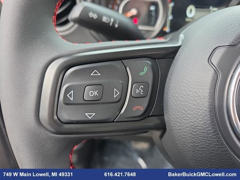 Used 2024 Jeep Gladiator Rubicon w/ Convenience Group image 16