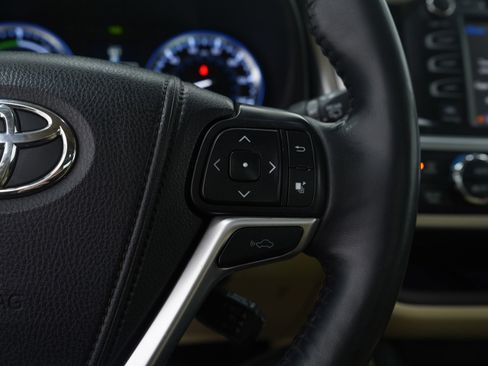 Used 2015 Toyota Highlander Limited Platinum image 29