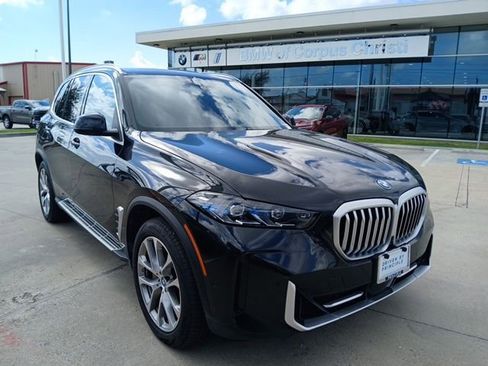 Used 2025 BMW X5 xDrive50e image 1
