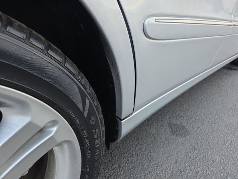 Used 2006 Mercedes-Benz E 350 4MATIC Sedan w/ Premium Pkg image 24