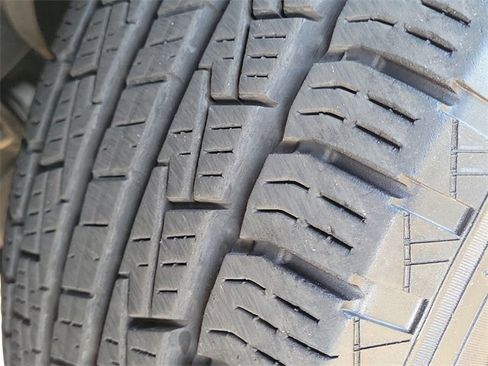 Used 2015 GMC Yukon XL Denali w/ Premium Package image 32