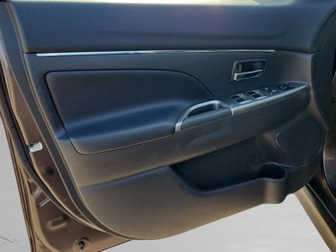 Used 2024 Mitsubishi Outlander Sport SE image 29