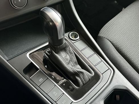 Used 2019 Volkswagen Jetta SE FWD image 16