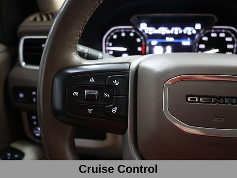 Used 2021 GMC Yukon Denali w/ LPO, Illumination Package AWD/4WD image 46