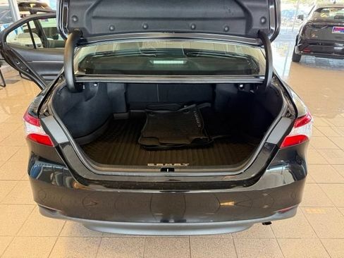 Used 2020 Toyota Camry LE w/ Convenience Package FWD image 23