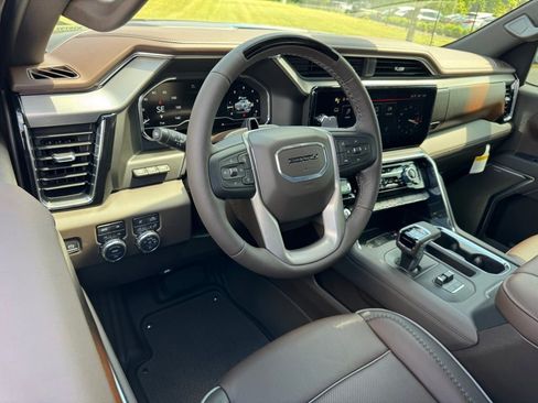 New 2025 GMC Sierra 1500 Denali image 3