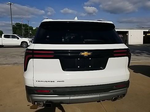 Certified 2026 Chevrolet Traverse LT AWD/4WD image 15