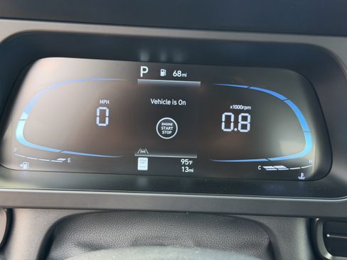 New 2026 Hyundai Elantra SEL Sport FWD image 30