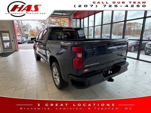 Used 2023 Chevrolet Silverado 1500 Custom image 3