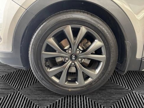 Used 2018 Hyundai Santa Fe Sport w/ 2.0T Ultimate Tech Package 05 AWD/4WD image 30