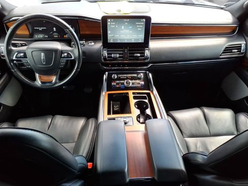 Used 2019 Lincoln Navigator Reserve AWD/4WD image 11