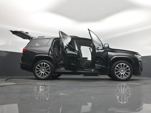 Used 2022 GMC Acadia Denali w/ Denali Ultimate Package AWD/4WD image 7