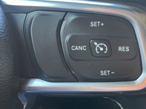 Used 2021 Jeep Gladiator Overland w/ Popular Equipment Package image 16