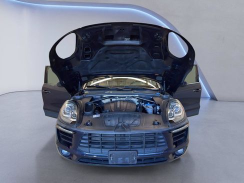 Used 2017 Porsche Macan AWD/4WD image 10