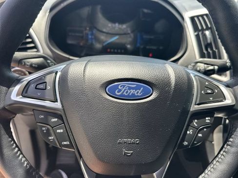 Used 2022 Ford Edge SEL w/ Sport Appearance Package AWD/4WD image 17