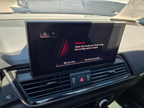 Used 2023 Audi Q5 e Premium w/ Convenience Package AWD/4WD image 23