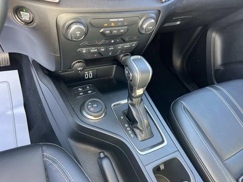 Used 2023 Ford Ranger Lariat w/ FX4 Off-Road Package image 30