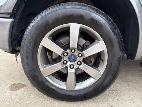 Used 2015 Ford F150 XLT w/ Equipment Group 302A Luxury AWD/4WD image 11