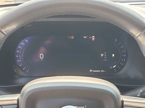 Certified 2023 Volvo XC40 B5 Plus w/ Driver Assist Package AWD/4WD image 18
