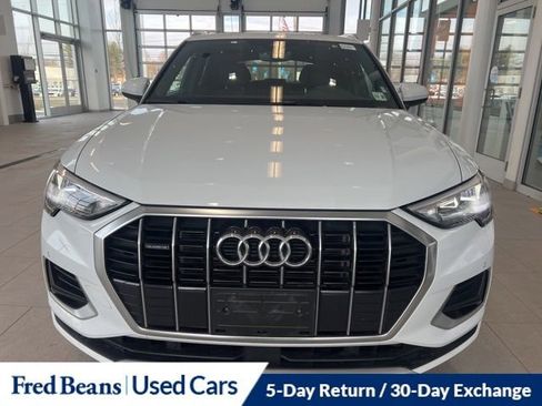 Used 2022 Audi Q3 2.0T Premium w/ Convenience Package image 2
