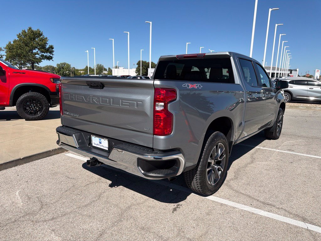 Used 2024 Chevrolet Silverado 1500 LT AWD/4WD image 3