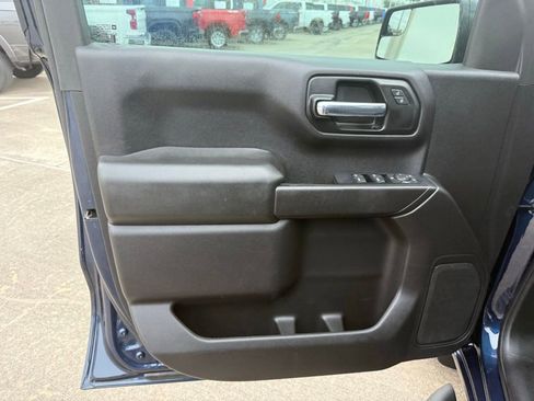 Used 2020 Chevrolet Silverado 1500 Custom w/ Custom Value Package image 19