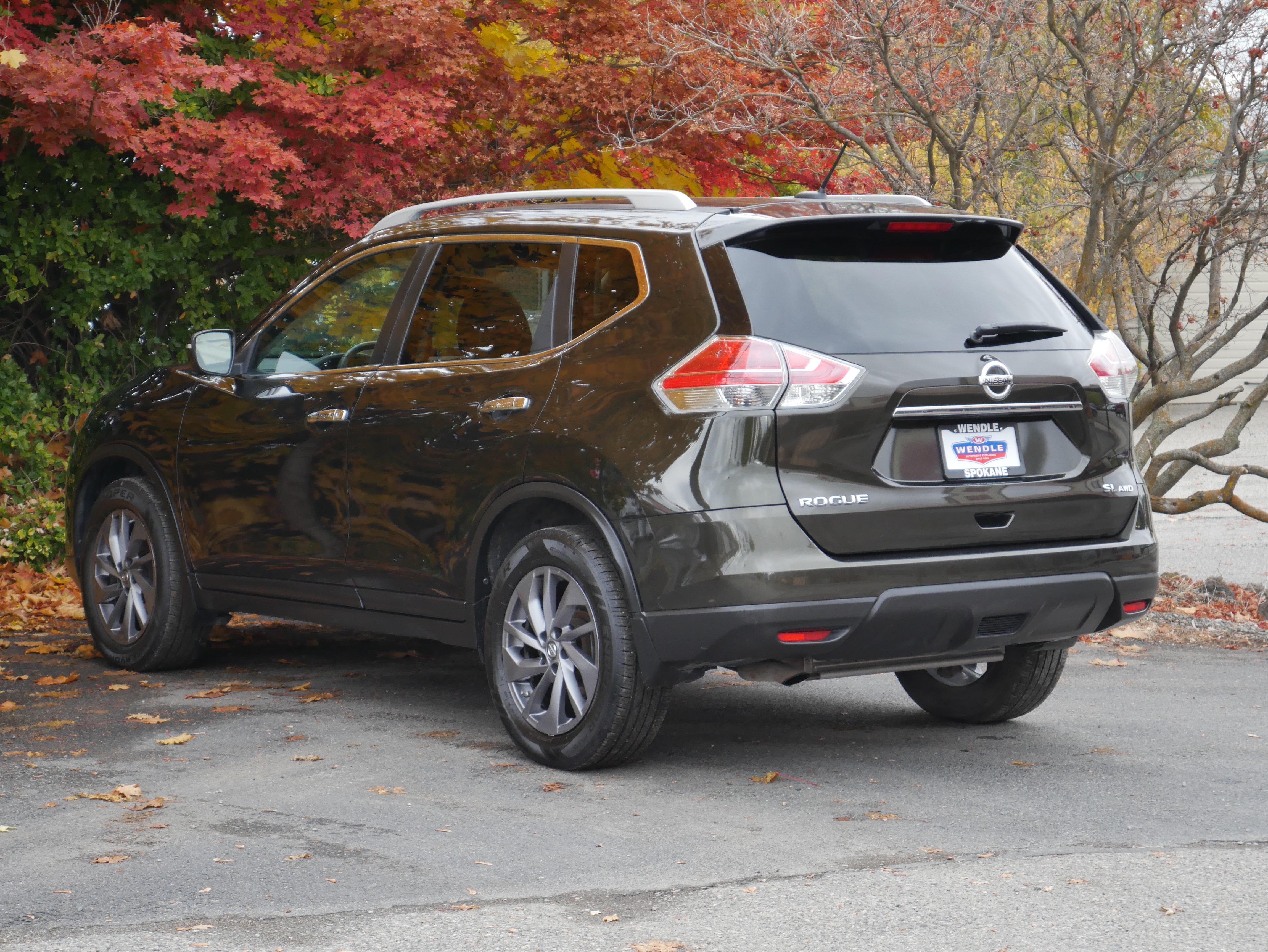 Used 2016 Nissan Rogue SL w/ SL Premium Package AWD/4WD image 17