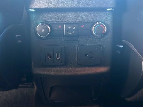 Used 2017 Ford Explorer Platinum AWD/4WD image 28