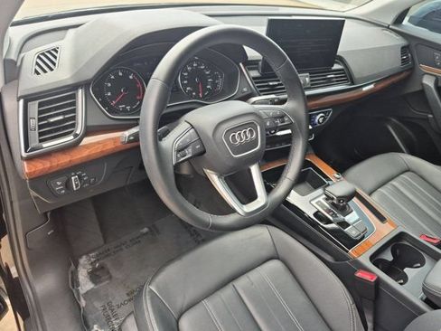 Used 2023 Audi Q5 2.0T Premium w/ Convenience Package AWD/4WD image 11