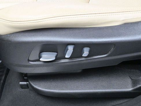 Used 2019 Cadillac XT5 Luxury FWD image 15