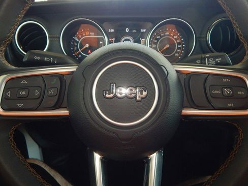 Used 2023 Jeep Gladiator Overland image 26