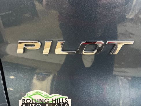 Used 2018 Honda Pilot Elite image 44
